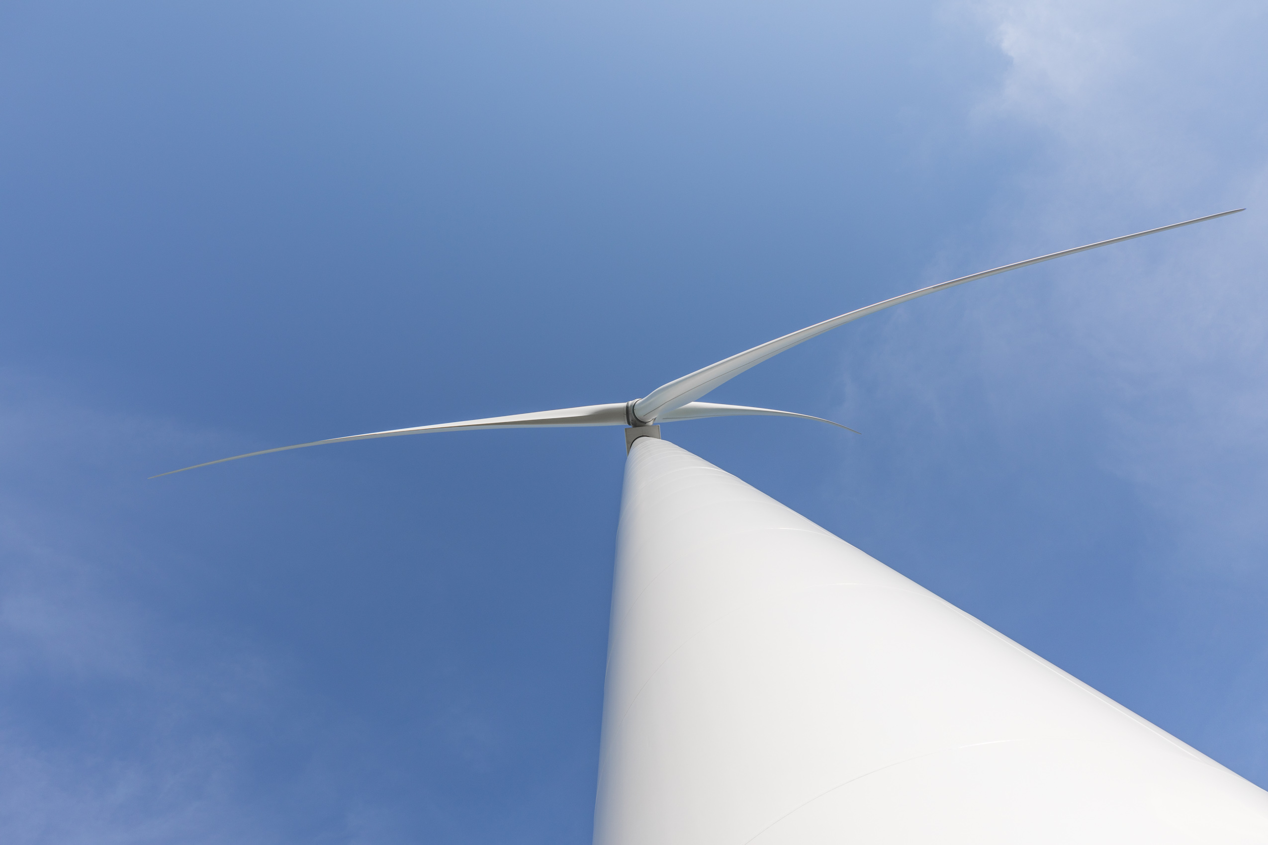 EDF renewables wind turbine technicians at Stoneray with clean renewable energy Photographer Rich Crowder